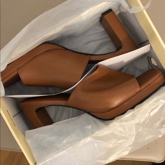 Princess Polly “Walk Away Heels” - Picture 4 of 4